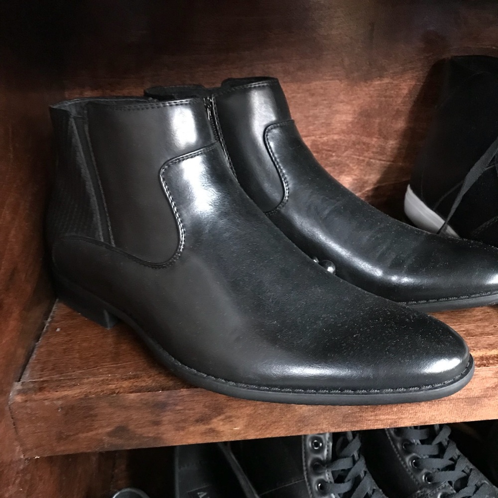Dress shoes